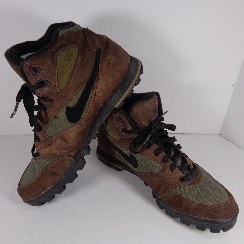 VTG Nike Swoosh High Tops Hiking Boots 90s Brown Green Womens Size 10